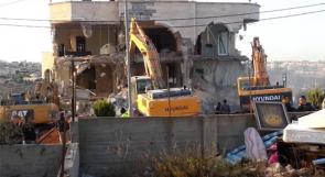 الاحتلال يهدم بناية سكنية ثالثة بحي الطور في القدس