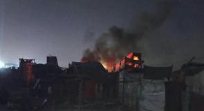 الاحتلال يحرق خيام النازحين ويوسّع "المنطقة الصفراء" في غزة