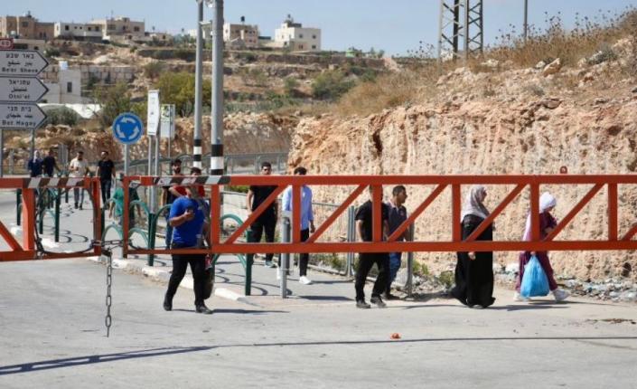 ألبانيز: حواجز الاحتلال "تفتت" الضفة وتحول حركة الفلسطينيين إلى "عذاب يومي"