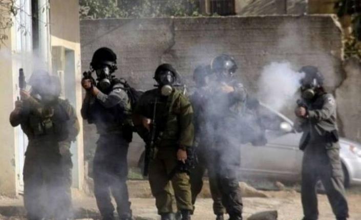 إصابات بالاختناق جراء اقتحام الاحتلال مخيم عايدة ببيت لحم