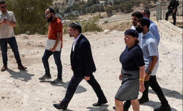 سموتريتش يهاجم الحكومة البريطانية ويدعو لطرد سفيرها "فورا"