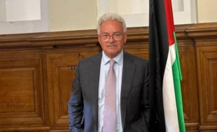 وزير بريطاني سابق موجهاً رسالة إلى دولة الاحتلال: "اخرجوا من فلسطين، إنها ليست بلادكم"