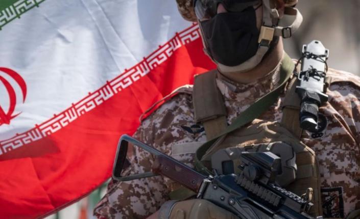 الجيش الإيراني: نراقب تحركات واشنطن في المنطقة ونرفع جاهزيتنا للمواجهة