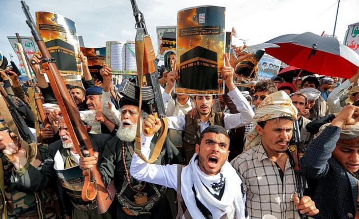 قالت "انها كذبة" .. أنصار الله تنفي الرواية السعودية حول اطلاق مسيّرة نحو مكة