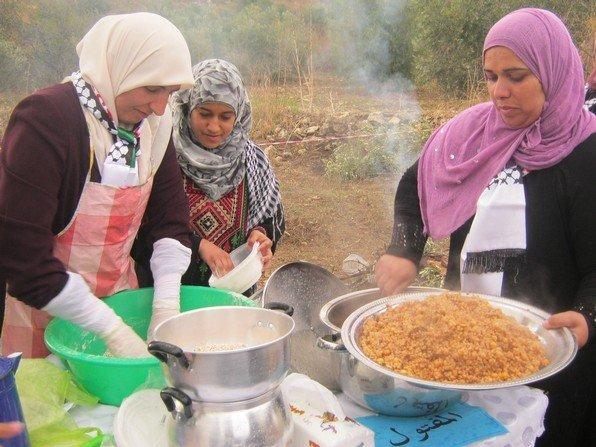 قرية الطيبة تحتفي بـ"أسبوع الشباب" رغم معاناتها من ممارسات الاحتلال