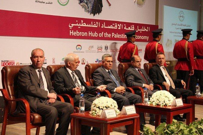 افتتاح المؤتمر الدولي للتنمية الاقتصادية المستدامة في محافظة الخليل افتتاح المؤتمر الدولي للتنمية الاقتصادية المستدامة في محافظة الخليل