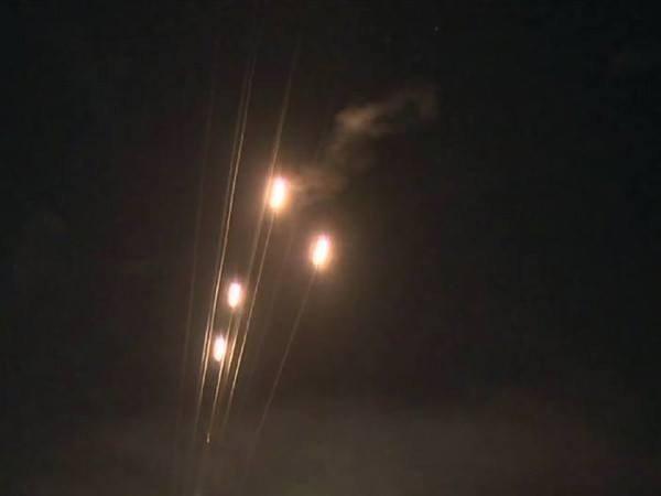 القدس: سماع انفجارات ناجمة عن سقوط صواريخ