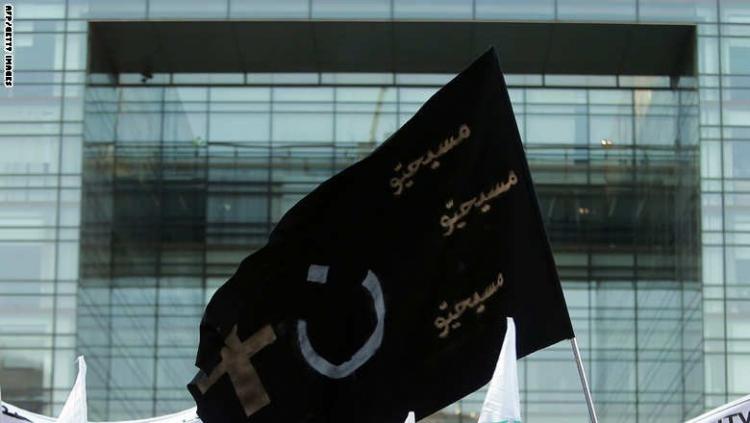 لبنان: توتر طائفي بعد قرار ملاحقة محرقي علم "داعش" وعليه شعار التوحيد في منطقة مسيحية