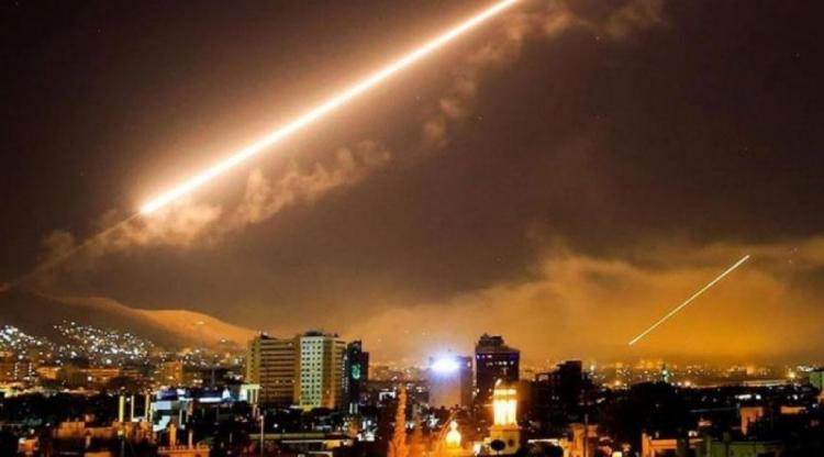 الدفاعات الجوية السورية تتصدى لعدوان اسرائيلي على دمشق