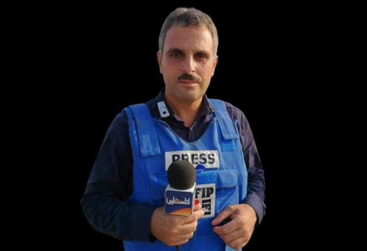 استشهاد مراسل تلفزيون فلسطين محمد أبو حطب وعدد من أفراد عائلته استشهاد مراسل تلفزيون فلسطين محمد أبو حطب وعدد من أفراد عائلته