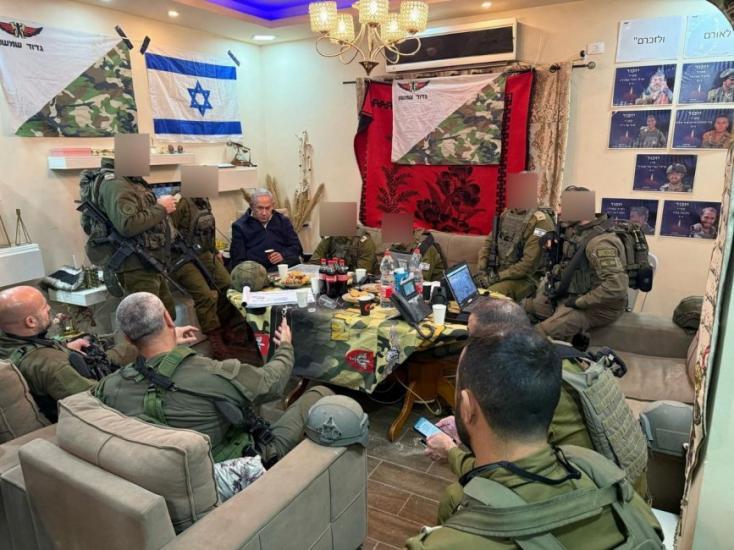 على وقع تهديد الاحتلال بتوسيع عدوانه في الضفة .. نتنياهو وكاتس يقتحمان مخيم طولكرم على وقع تهديد الاحتلال بتوسيع عدوانه في الضفة .. نتنياهو وكاتس يقتحمان مخيم طولكرم