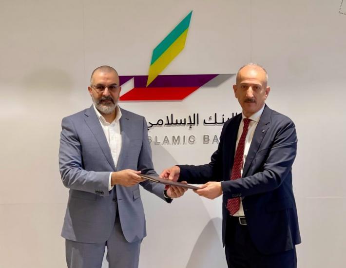 البنك الإسلامي العربي ومدى العرب يوقعان اتفاقية استراتيجية طويلة الأمد البنك الإسلامي العربي ومدى العرب يوقعان اتفاقية استراتيجية طويلة الأمد