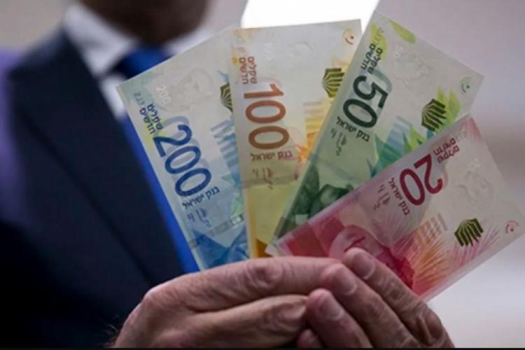 المالية: رواتب الموظفين عن شهر أيار اليوم الأحد بنسبة لا تقل عن 50% المالية: رواتب الموظفين عن شهر أيار اليوم الأحد بنسبة لا تقل عن 50%