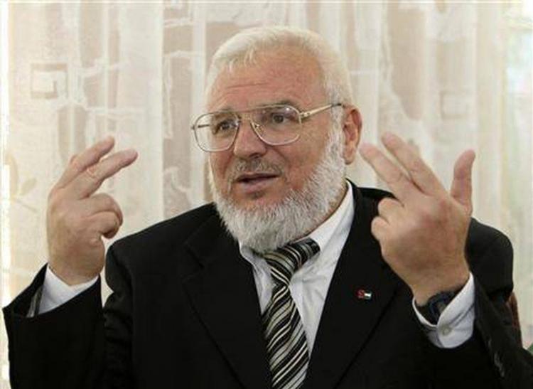 هآرتس: اعتقال "دويك" جاء لمنع حماس من العودة لنشاطها بالضفة بعد صفقة التبادل