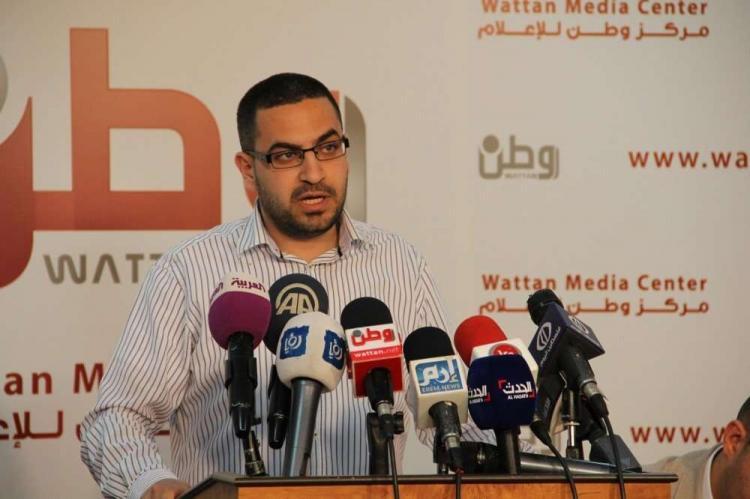 بالفيديو...عمر البرغوثي : يجب محاكمة السلطة إذا تم محاكمة نشطاء حملة مقاطعة إسرائيل بالفيديو...عمر البرغوثي : يجب محاكمة السلطة إذا تم محاكمة نشطاء حملة مقاطعة إسرائيل