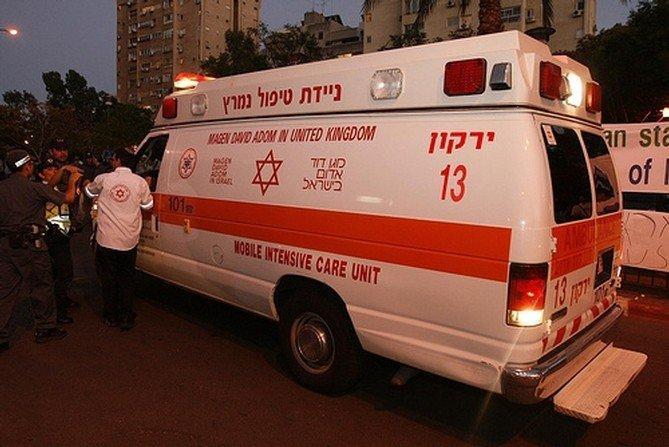 تعرض مستوطن للطعن في القدس تعرض مستوطن للطعن في القدس