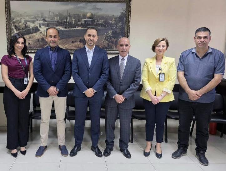 بنك القدس يهنئ نقيب الأطباء ويقدم دعماً لرعاية مؤتمر الأطباء في رام الله
