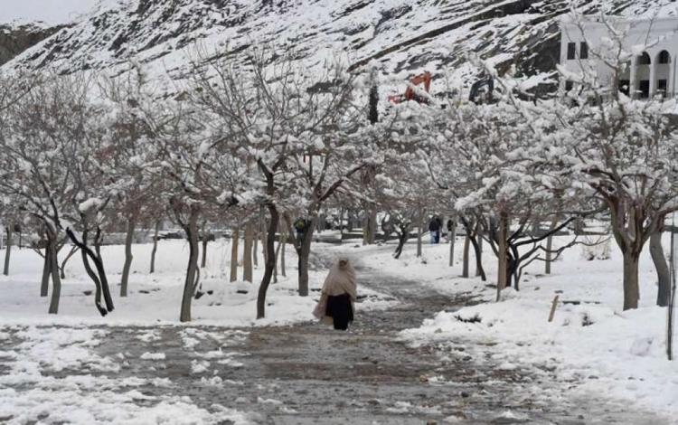 الثلوج تقتل 75 باكستانيا