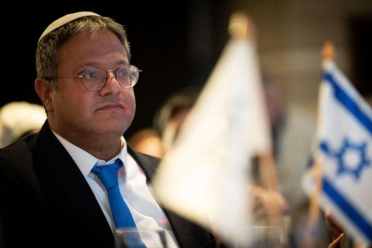 8 أسرى في العزل بسبب كعكة.. بن غفير يستعرض العقوبات بحق الاسرى الفلسطينيين 8 أسرى في العزل بسبب كعكة.. بن غفير يستعرض العقوبات بحق الاسرى الفلسطينيين