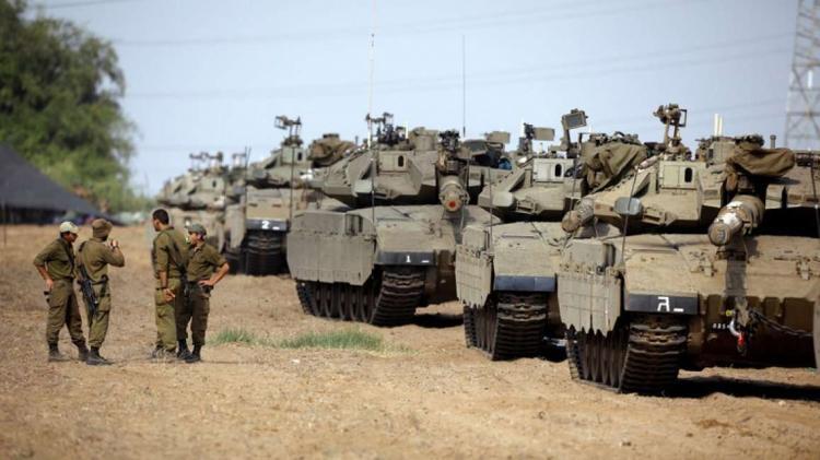 جيش الاحتلال يحشد قوات برية كبيرة عند حدود قطاع غزة