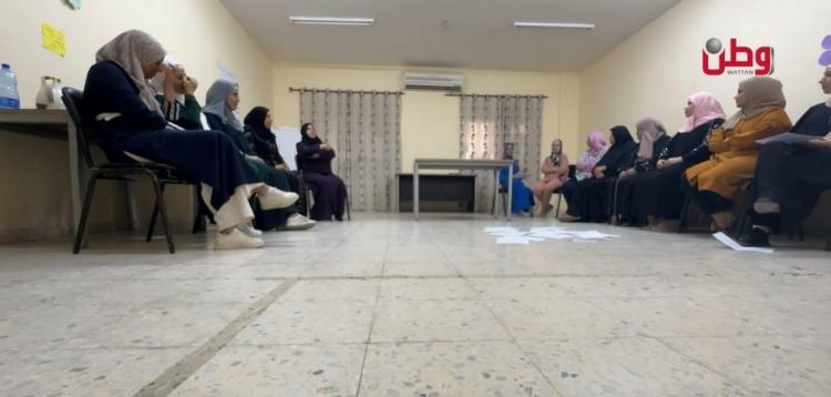 المشاريع النسائية الصغيرة تُعاني المشاريع النسائية الصغيرة تُعاني