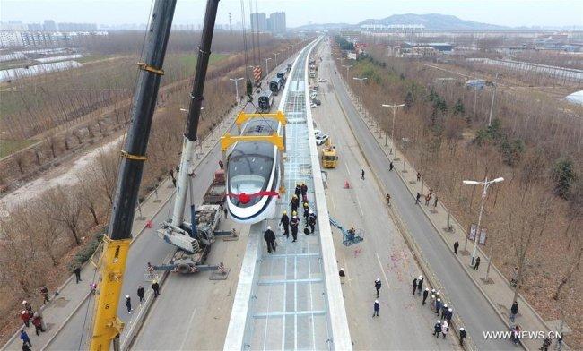 "معجزة صينية".. بناء سكة حديد في 9 ساعات