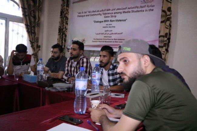 ملتقى إعلاميات الجنوب ينفذ المخيم الإعلامي الشبابي "حوار بلا عنف" ملتقى إعلاميات الجنوب ينفذ المخيم الإعلامي الشبابي "حوار بلا عنف"