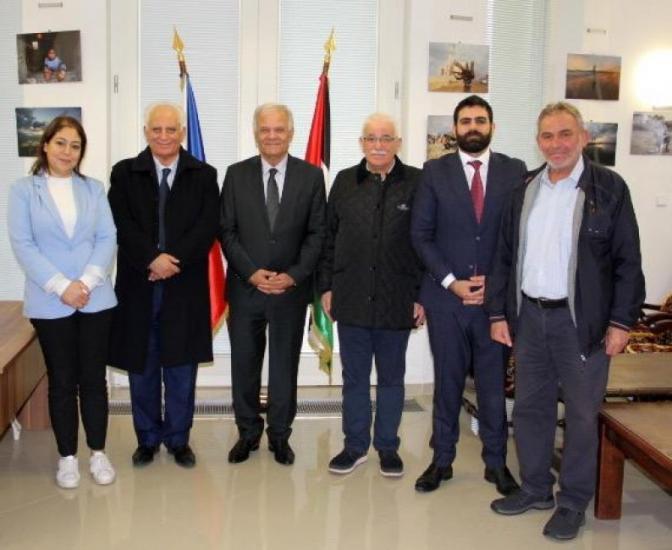تأبين المناضل الراحل نعيم الأشهب في براغ تأبين المناضل الراحل نعيم الأشهب في براغ