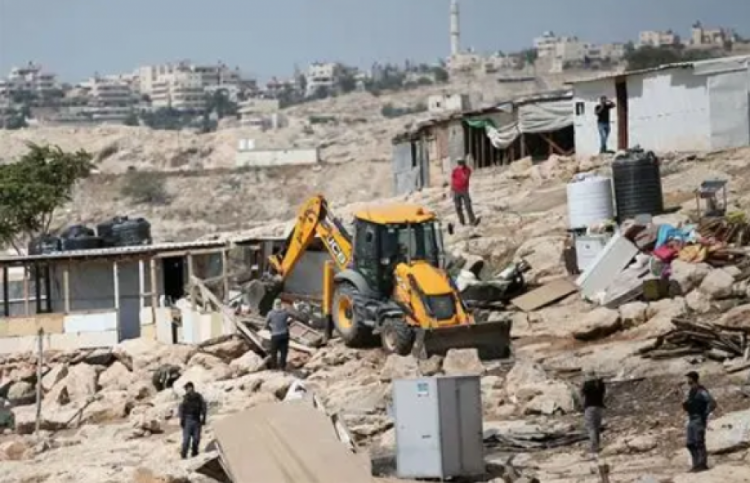 سلطات الاحتلال تهدم منازل في قرى بالنقب سلطات الاحتلال تهدم منازل في قرى بالنقب