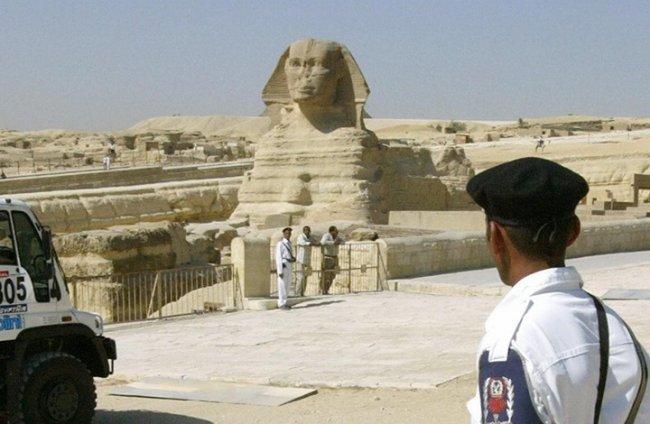 اكتشاف "أبو الهول" جديد في مصر خلال شق طريق