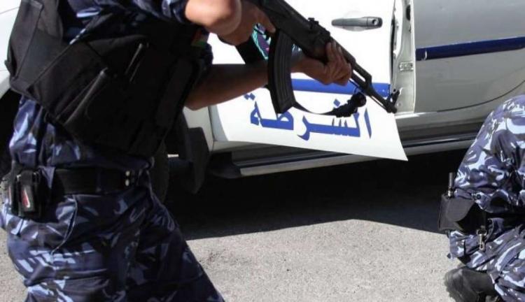 شرطة بيت لحم تقبض على زوجين لاعتدائهما على طاقم مدرسة