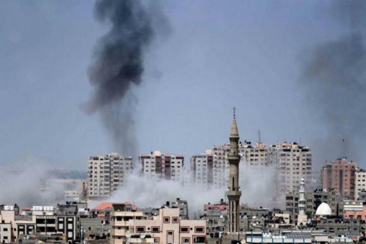 طائرات الاحتلال تشن سلسلة غارات عنيفة على أهداف في قطاع غزة