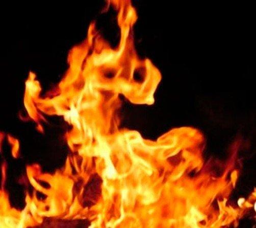 "ومن الغيرة ما حرق" امرأة تحرق زوجها