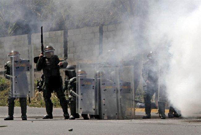 35 قتيلاً في أعمال شغب داخل سجن بفنزويلا