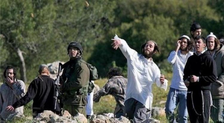 مستوطنون يوسّعون بؤرة استيطانية على تل العاصور ويجرّفون أراضي في نعلين مستوطنون يوسّعون بؤرة استيطانية على تل العاصور ويجرّفون أراضي في نعلين