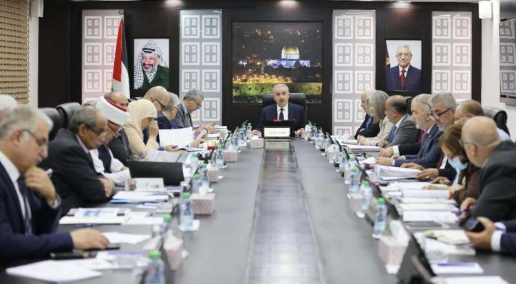 رئيس الحكومة يعلن اطلاق خدمات بنك الاستقلال للاستثمار والتنمية رئيس الحكومة يعلن اطلاق خدمات بنك الاستقلال للاستثمار والتنمية