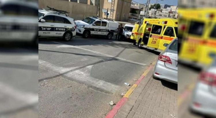 إصابة شاب بجريمة طعن في رهط إصابة شاب بجريمة طعن في رهط