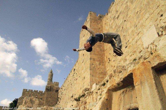 بالصور... شبان مقدسيون يمارسون رياضة الــ'باركور' ويعتبرونها 'مقاومة' بالصور... شبان مقدسيون يمارسون رياضة الــ'باركور' ويعتبرونها 'مقاومة'