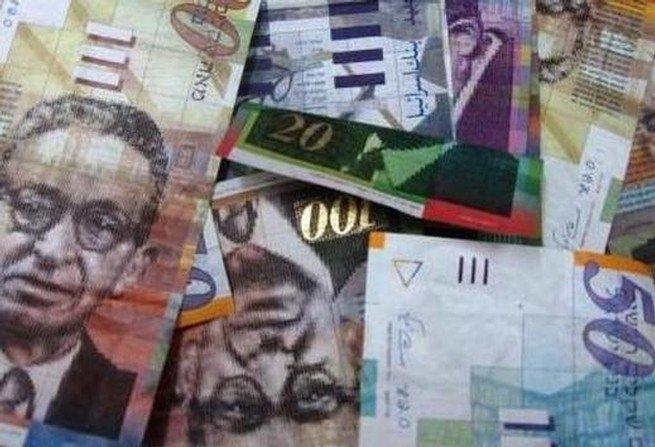 انخفاض ملموس للدولار مقابل الشيقل