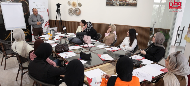 شابات يبدين حماسهن للمشاركة في مشروع نساء من أجل السلم المجتمعي ومواجهة الشائعات شابات يبدين حماسهن للمشاركة في مشروع نساء من أجل السلم المجتمعي ومواجهة الشائعات