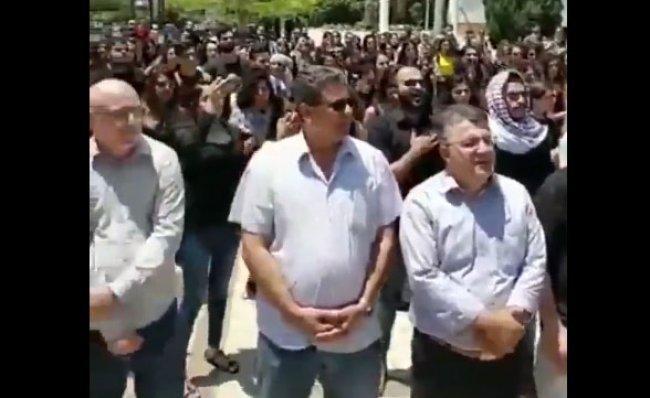فيديو | طلبة فلسطينيي الداخل يتظاهرون في جامعة "تل أبيب" تنديداً بمجزرة غزة