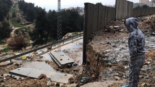 بالفيديو .. الشتاء يرفض الحصار.. فالأرض تقاتل مع أهلها، والطبيعة تنتصر على تقسيمها بالفيديو .. الشتاء يرفض الحصار.. فالأرض تقاتل مع أهلها، والطبيعة تنتصر على تقسيمها