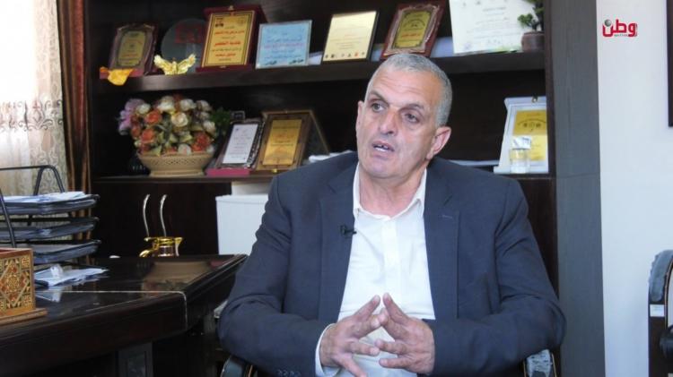 وطن تسائل رئيس بلدية الخضر ابراهيم موسى وطن تسائل رئيس بلدية الخضر ابراهيم موسى