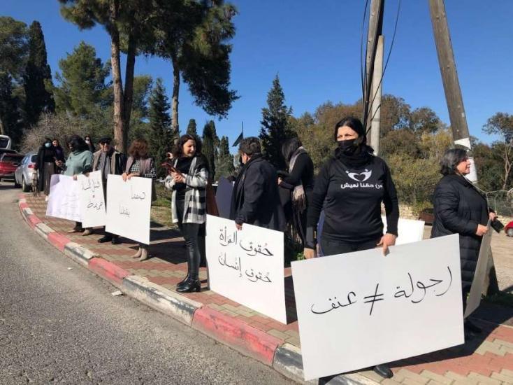 وقفة احتجاجية ضد قتل النساء بالناصرة وقفة احتجاجية ضد قتل النساء بالناصرة
