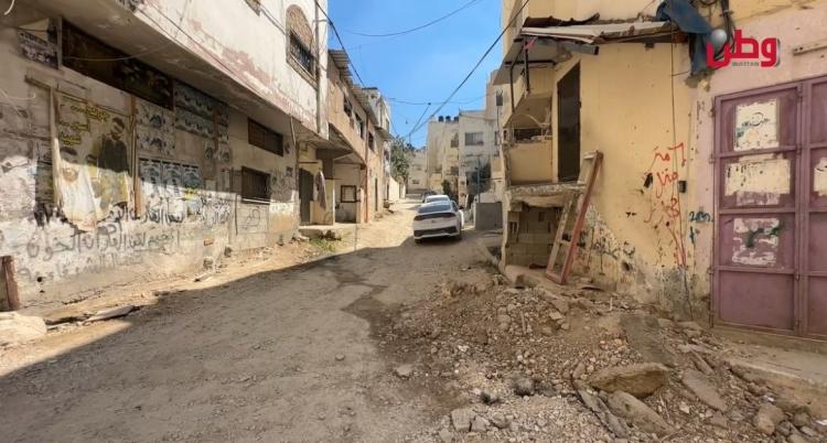 بنية تحتية مدمرة تؤرق حياة المواطنين في جنين ومخيمها بنية تحتية مدمرة تؤرق حياة المواطنين في جنين ومخيمها
