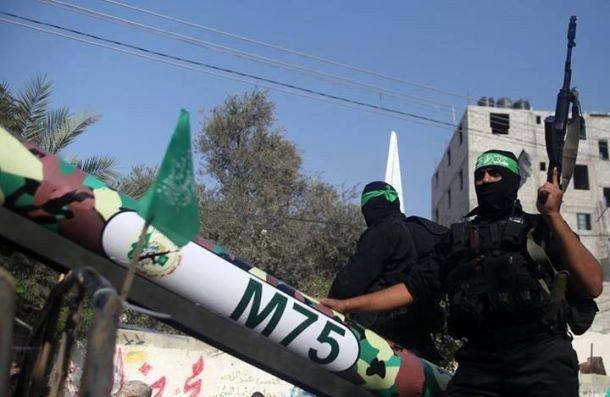 جيش الاحتلال يزعم إطلاق حماس صواريخ تجريبية باتجاه البحر