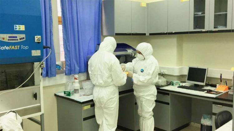 وزارة الصحة: انتهاء أزمة نقص مواد فحص فيروس كورونا في الخليل وبيت لحم