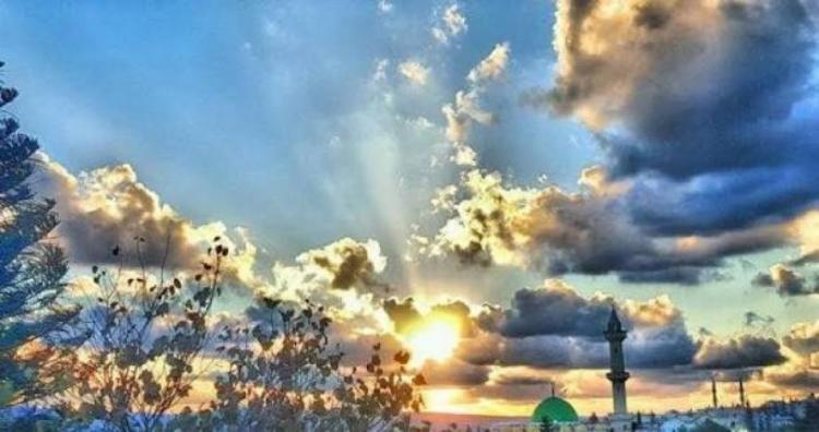 الطقس: أجواء غائمة جزئيا وانخفاض تدريجي على درجات الحرارة الطقس: أجواء غائمة جزئيا وانخفاض تدريجي على درجات الحرارة