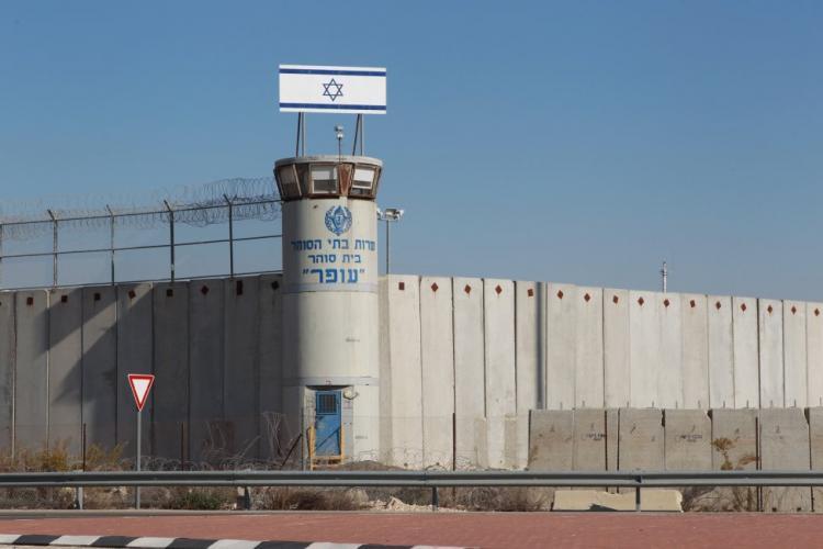 بعد تقرير عن عنف جنسي واسع النطاق بحق الأسرى الفلسطينيين.. الاحتلال يقاضي "نيويورك تايمز"