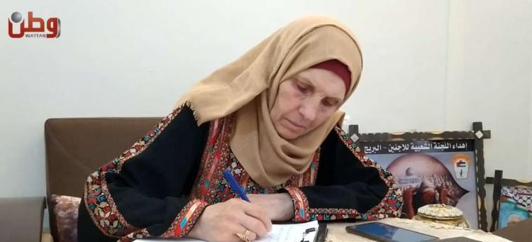 الصوص تروي قصصا من النكبة وتوثق معاناة اللاجئين في "حكاية لاجئ" الصوص تروي قصصا من النكبة وتوثق معاناة اللاجئين في "حكاية لاجئ"